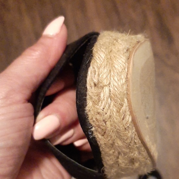 Shoe Dazzle Suede and Jute Wedges - Picture 4 of 4